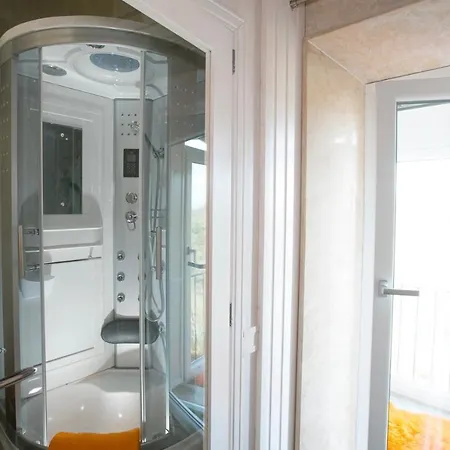 Διαμέρισμα Route 66 *